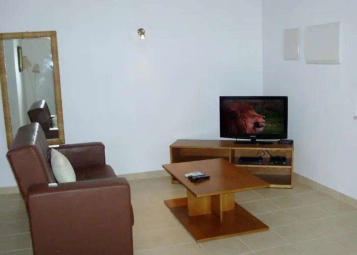 Stunning 1-bed In Olhos De Agua *