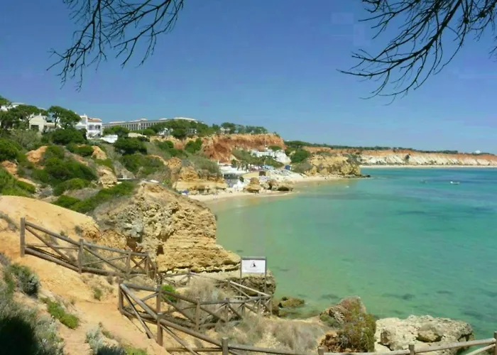 Stunning 1-bed In Olhos De Agua Appartamento