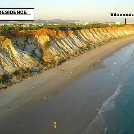 Stunning 1-bed In Olhos De Agua 公寓